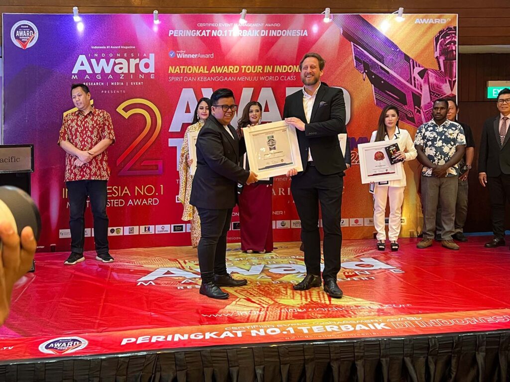 LetsMoveIndonesia wins the Most Trusted Visa & Legal Agency Indonesia Award